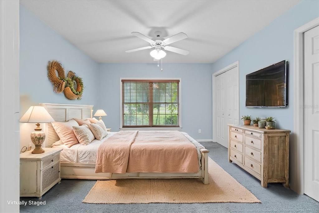 En Venta: $598,000 (4 camas, 2 baños, 3114 Pies cuadrados)