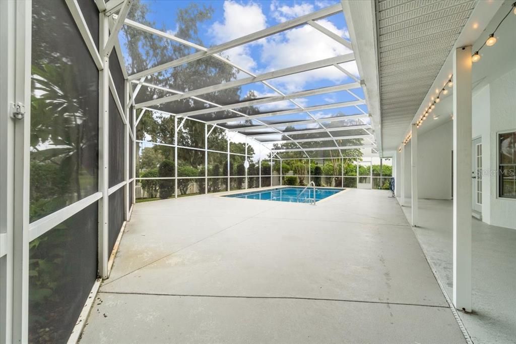 En Venta: $598,000 (4 camas, 2 baños, 3114 Pies cuadrados)