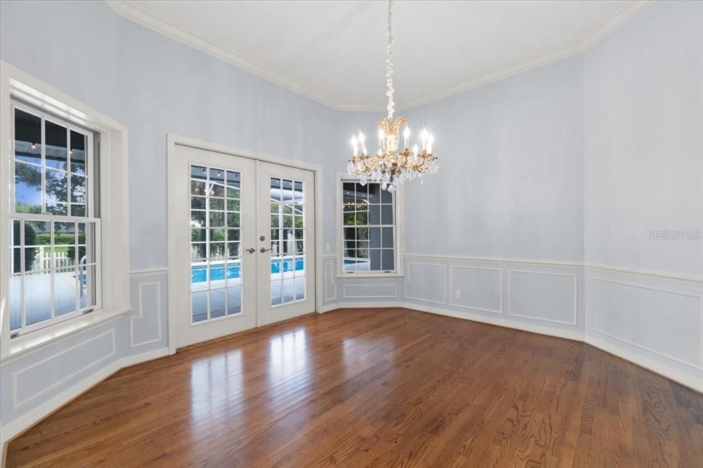 En Venta: $598,000 (4 camas, 2 baños, 3114 Pies cuadrados)