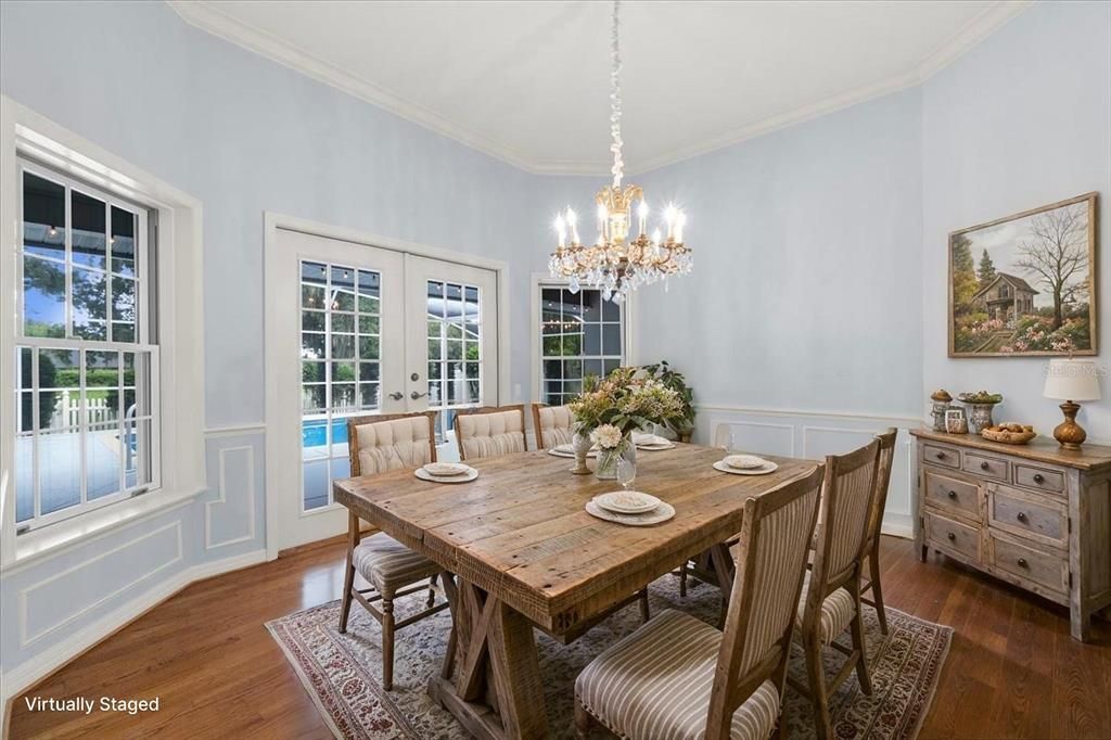 En Venta: $598,000 (4 camas, 2 baños, 3114 Pies cuadrados)