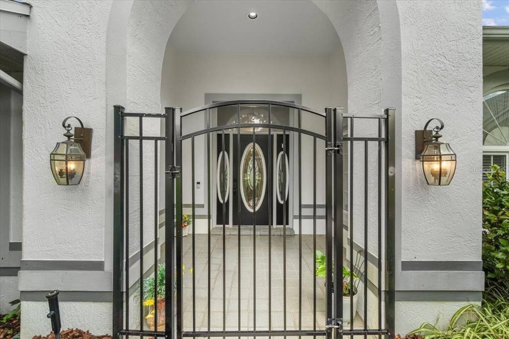 En Venta: $598,000 (4 camas, 2 baños, 3114 Pies cuadrados)