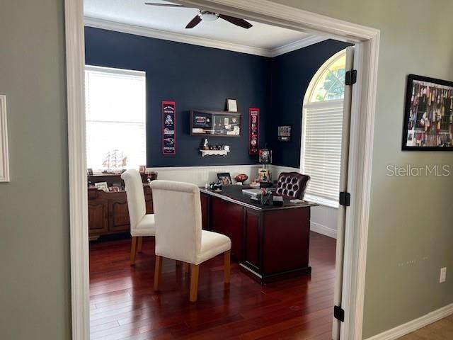 For Sale: $1,100,000 (4 beds, 2 baths, 2900 Square Feet)