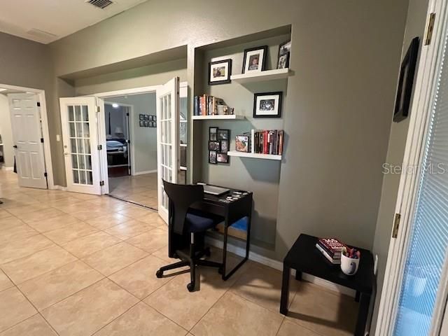 For Sale: $1,100,000 (4 beds, 2 baths, 2900 Square Feet)