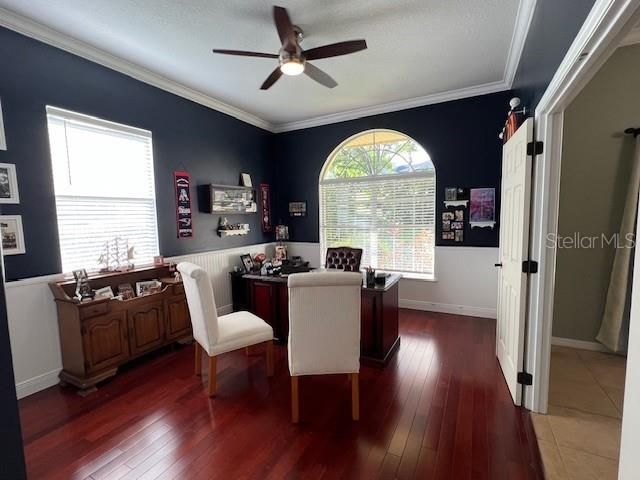 For Sale: $1,100,000 (4 beds, 2 baths, 2900 Square Feet)