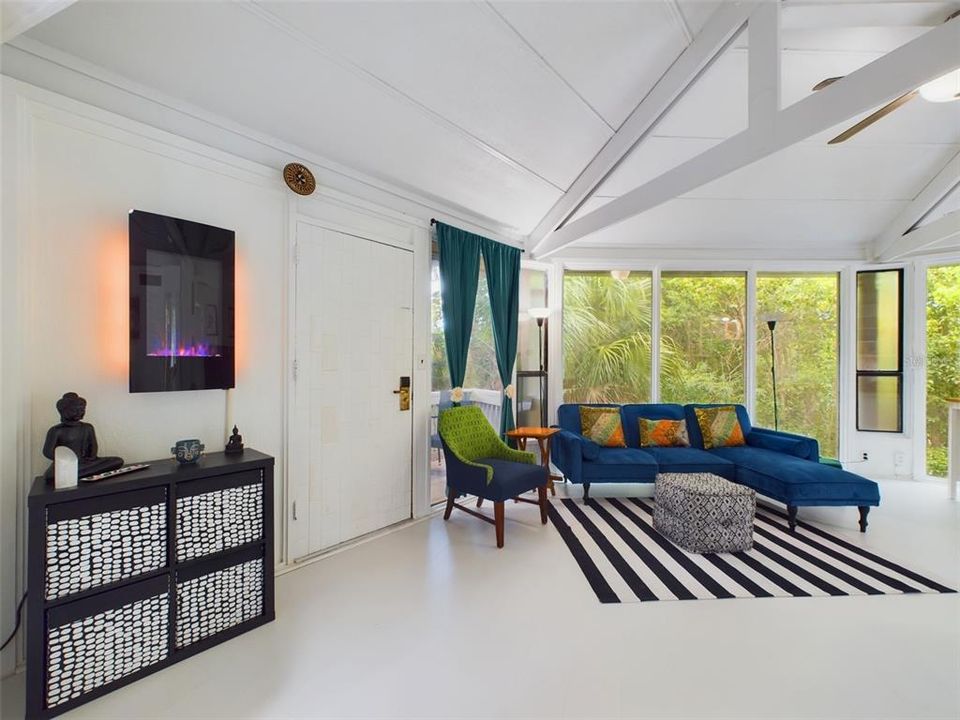 En Venta: $170,000 (2 camas, 2 baños, 791 Pies cuadrados)