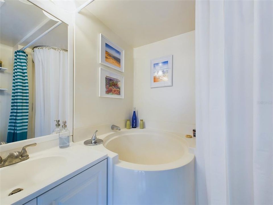 En Venta: $170,000 (2 camas, 2 baños, 791 Pies cuadrados)