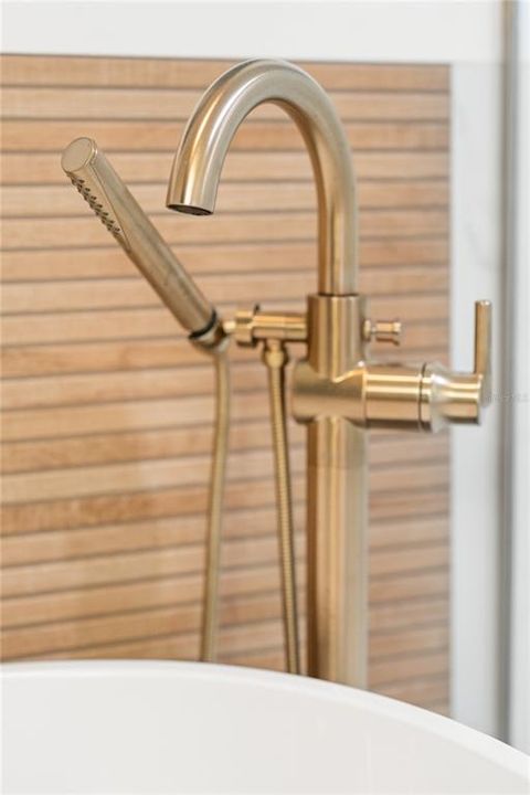 For Sale: $1,900,000 (4 beds, 4 baths, 2721 Square Feet)