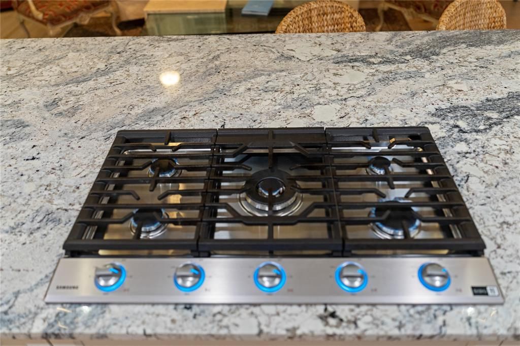 For Sale: $1,900,000 (4 beds, 4 baths, 2721 Square Feet)