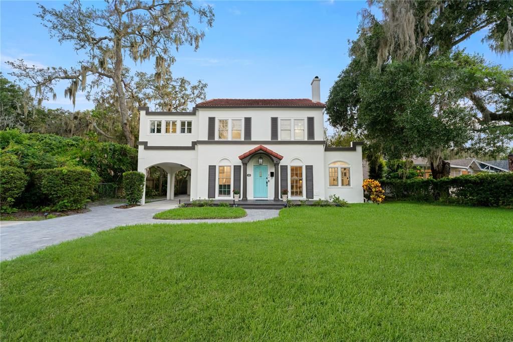 For Sale: $1,900,000 (4 beds, 4 baths, 2721 Square Feet)