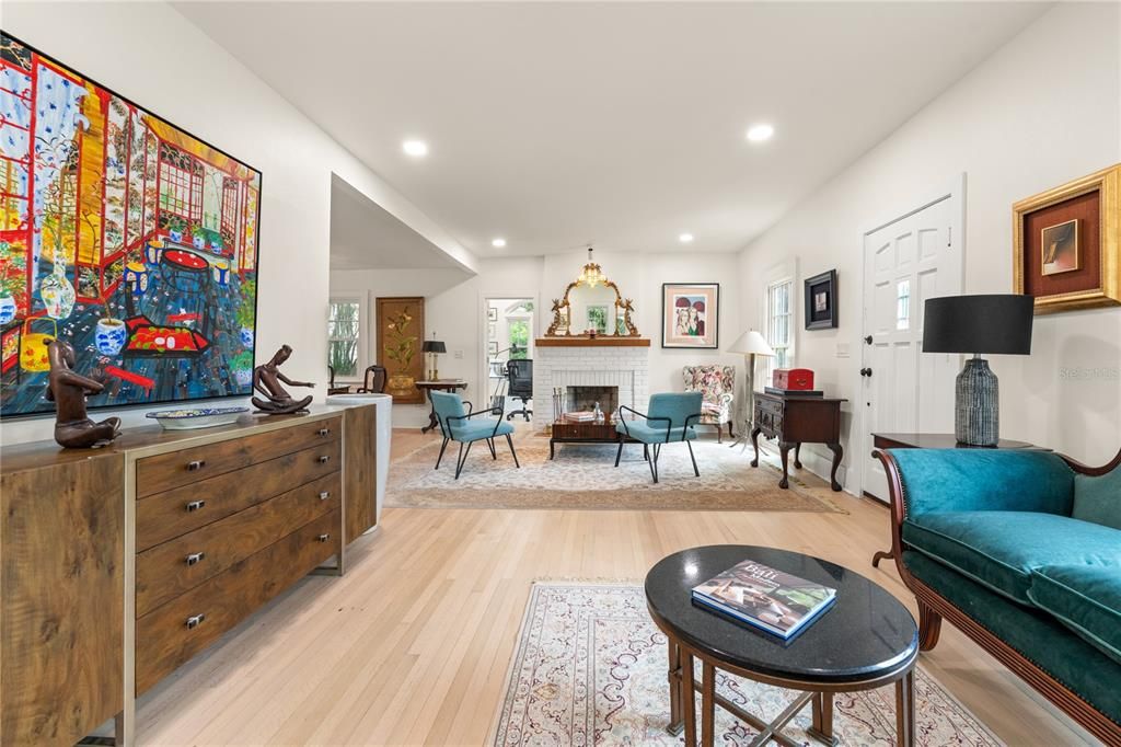 For Sale: $1,900,000 (4 beds, 4 baths, 2721 Square Feet)