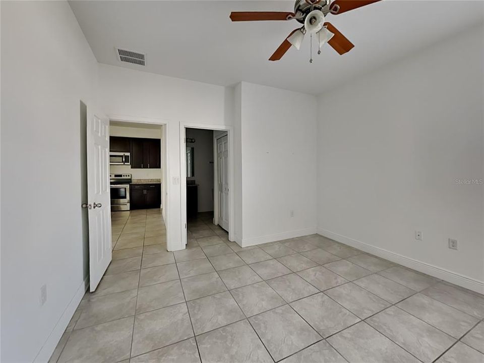 出租: $1,525 (3 贝兹, 2 浴室, 1225 平方英尺)