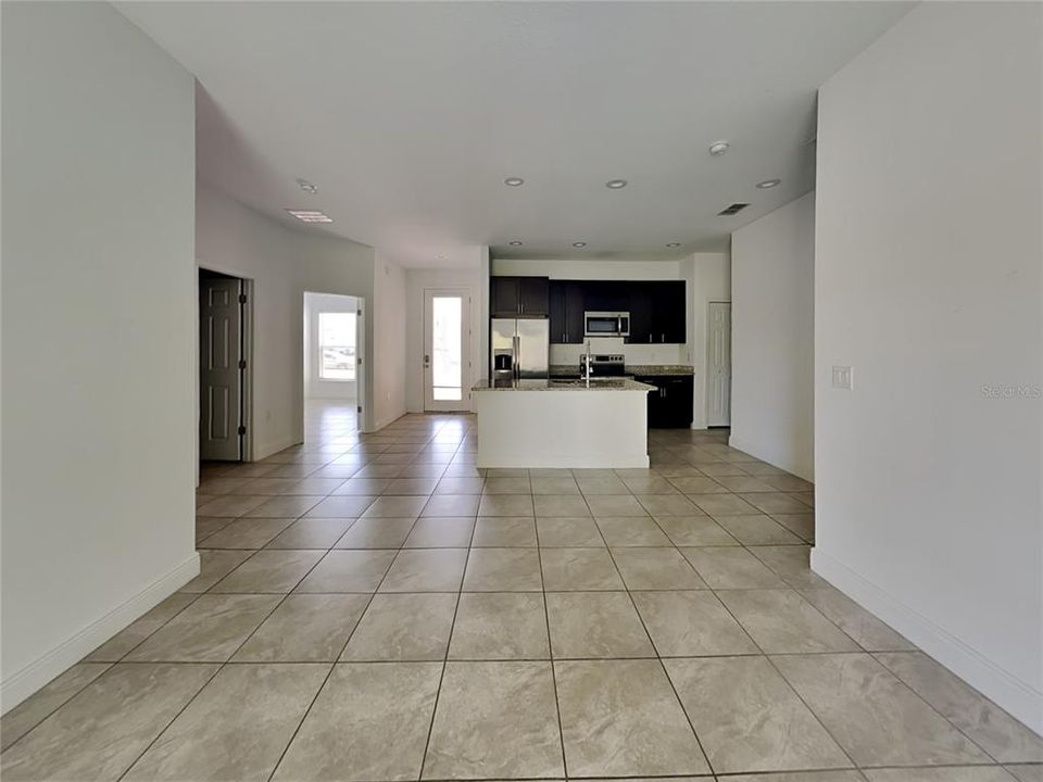 出租: $1,525 (3 贝兹, 2 浴室, 1225 平方英尺)