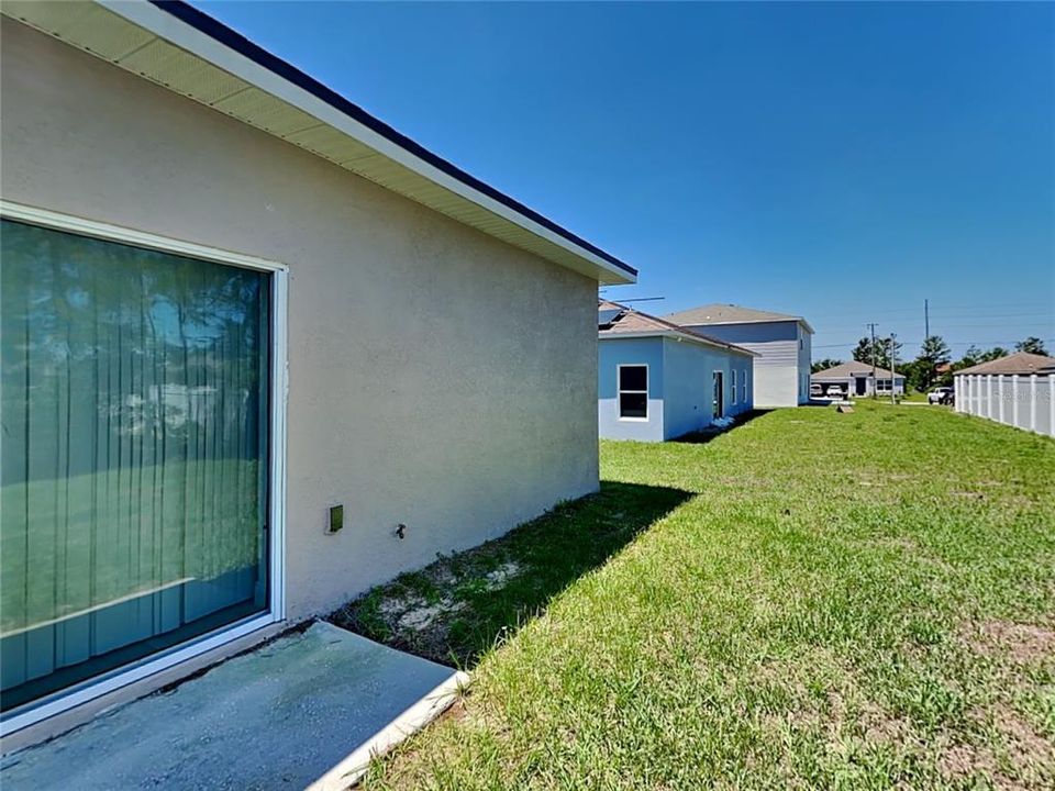 出租: $1,525 (3 贝兹, 2 浴室, 1225 平方英尺)