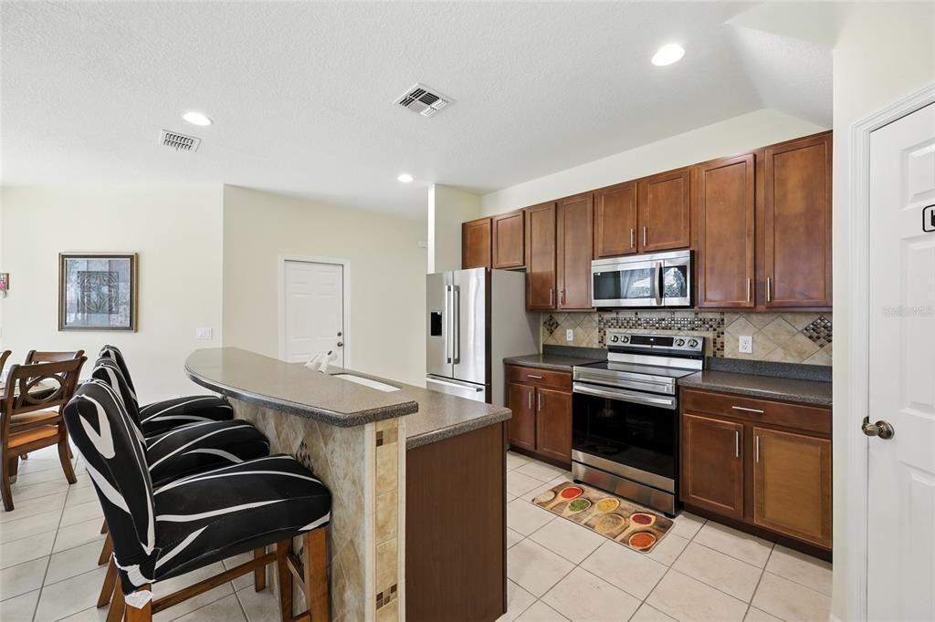 待售: $509,900 (4 贝兹, 4 浴室, 2061 平方英尺)