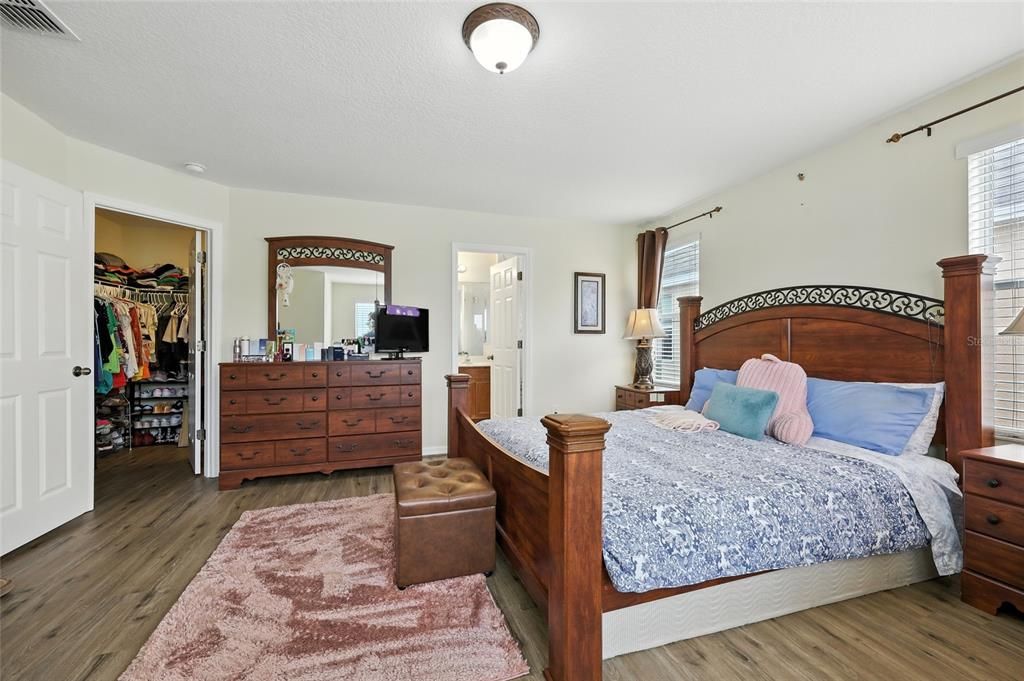 待售: $509,900 (4 贝兹, 4 浴室, 2061 平方英尺)