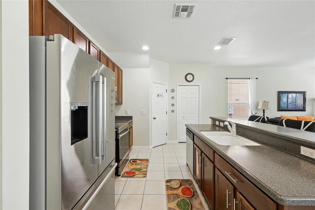 待售: $509,900 (4 贝兹, 4 浴室, 2061 平方英尺)