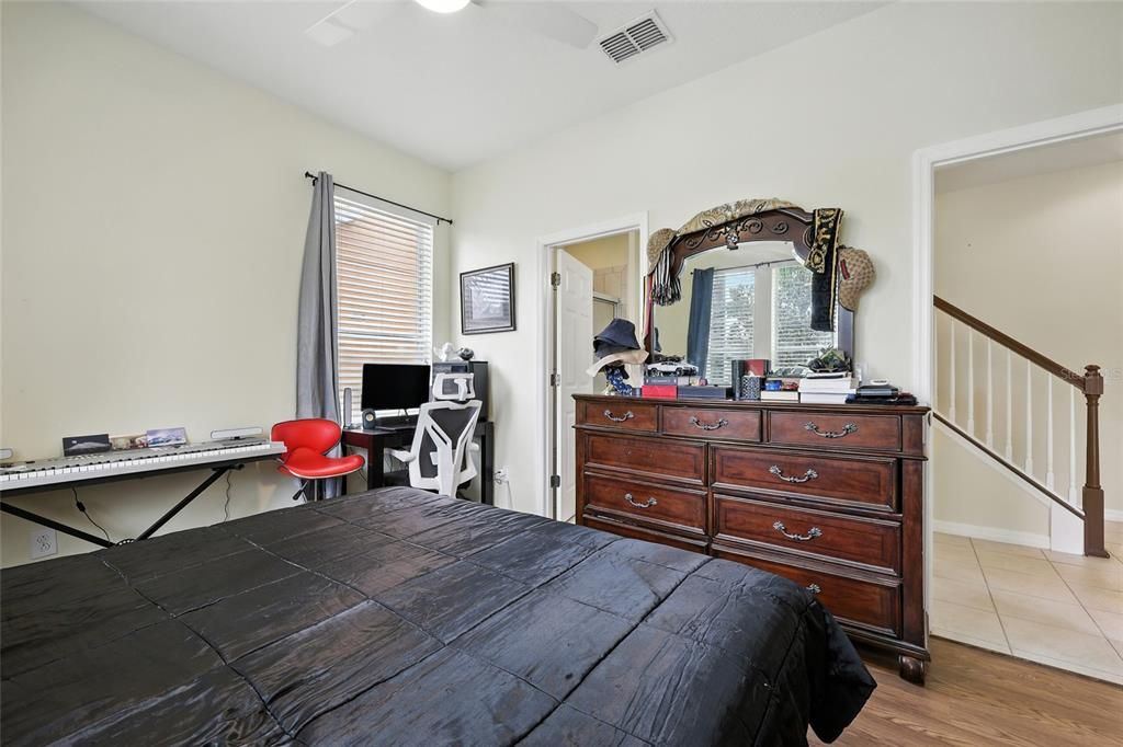 待售: $509,900 (4 贝兹, 4 浴室, 2061 平方英尺)