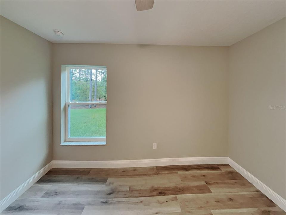 For Rent: $1,650 (3 beds, 2 baths, 1504 Square Feet)