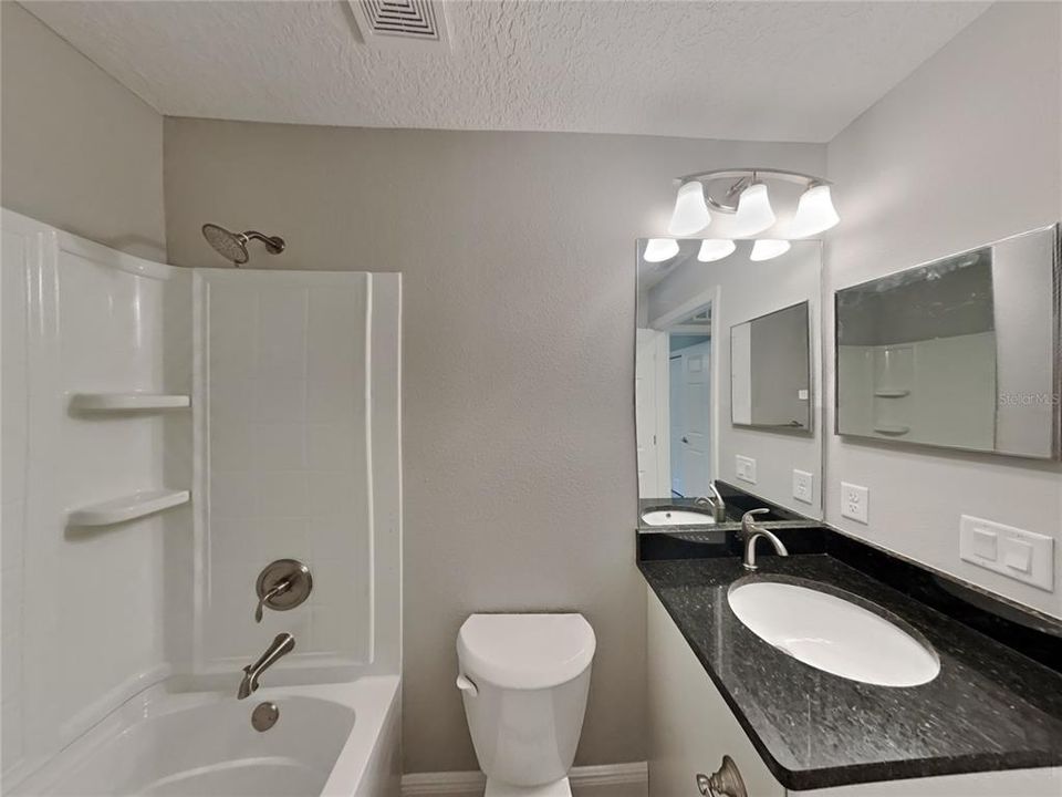 For Rent: $1,650 (3 beds, 2 baths, 1504 Square Feet)