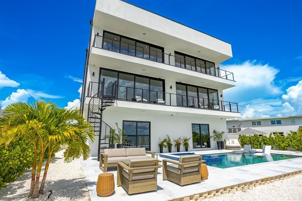 For Sale: $8,650,000 (5 beds, 5 baths, 5785 Square Feet)