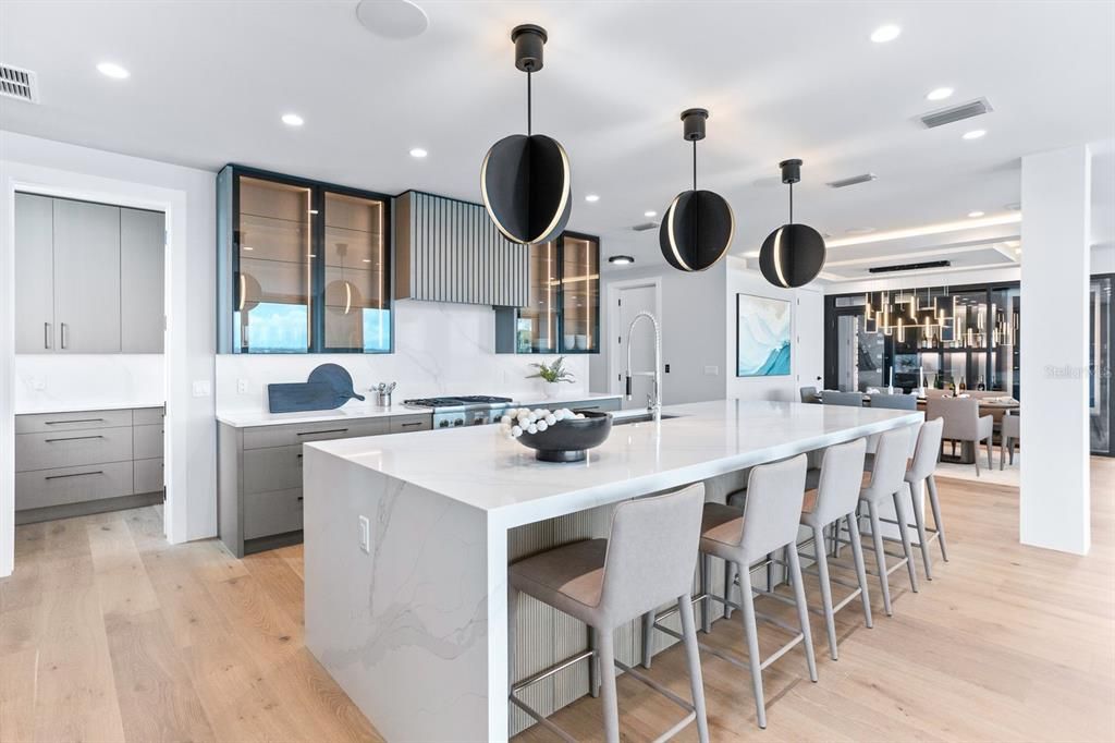 For Sale: $8,650,000 (5 beds, 5 baths, 5785 Square Feet)