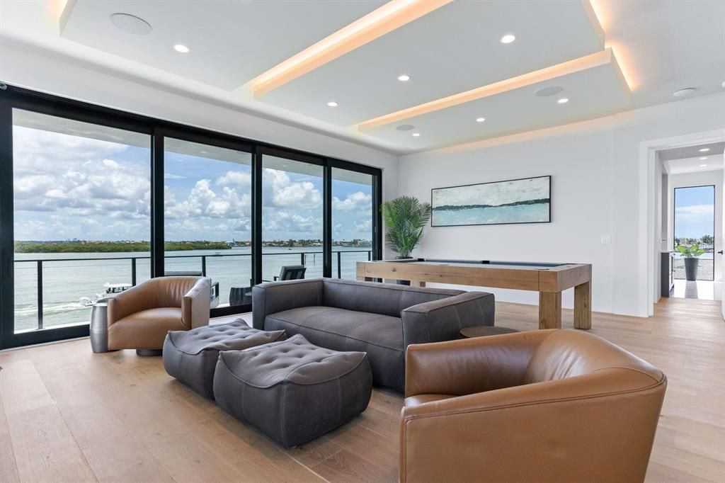 For Sale: $8,650,000 (5 beds, 5 baths, 5785 Square Feet)