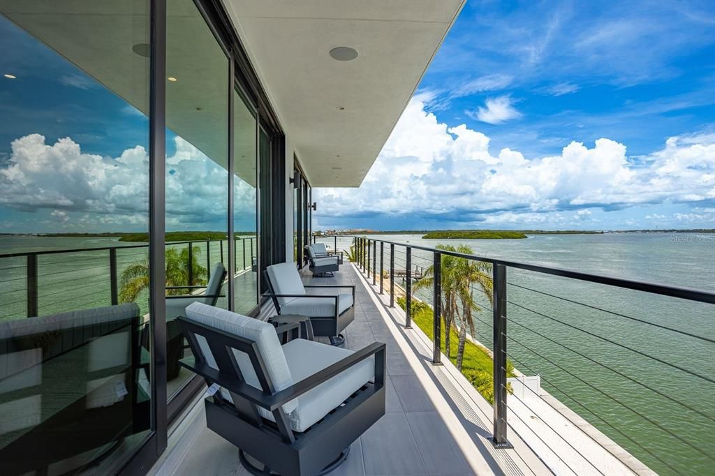 For Sale: $8,650,000 (5 beds, 5 baths, 5785 Square Feet)