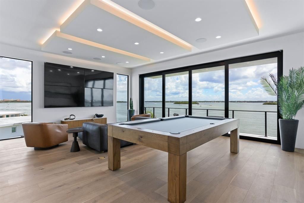 For Sale: $8,650,000 (5 beds, 5 baths, 5785 Square Feet)