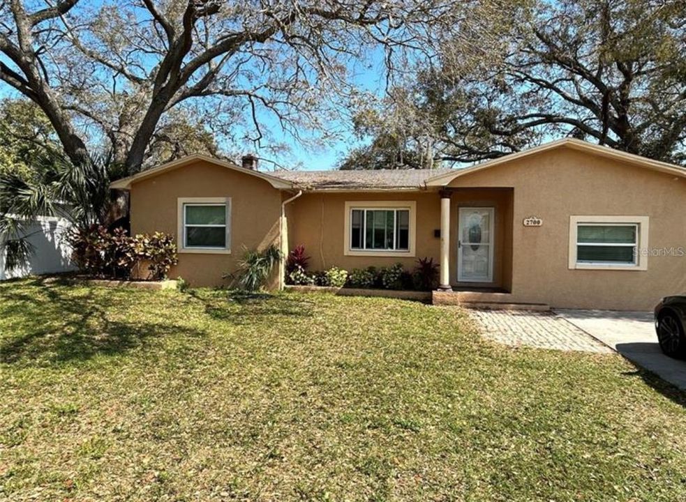 最近租的: $2,400 (3 贝兹, 2 浴室, 1228 平方英尺)