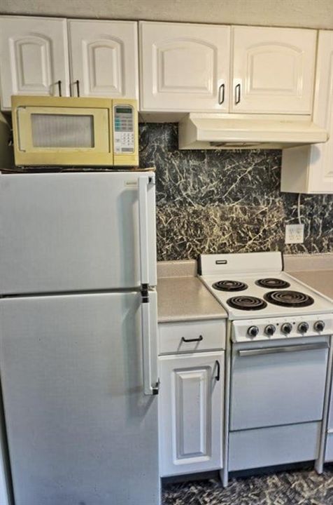 待售: $125,900 (1 贝兹, 1 浴室, 456 平方英尺)