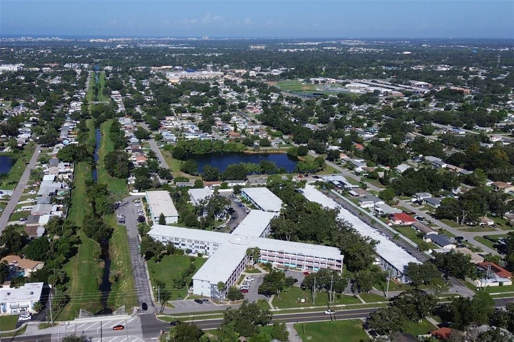 Active With Contract: $95,900 (2 beds, 1 baths, 835 Square Feet)