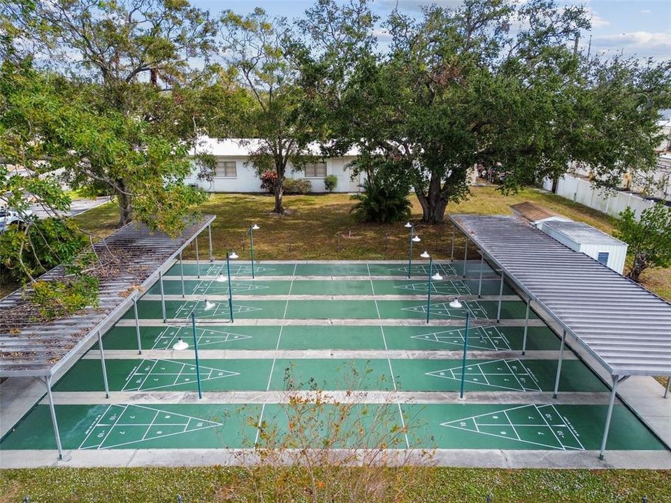 Active With Contract: $95,900 (2 beds, 1 baths, 835 Square Feet)