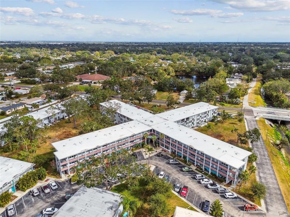 Active With Contract: $95,900 (2 beds, 1 baths, 835 Square Feet)