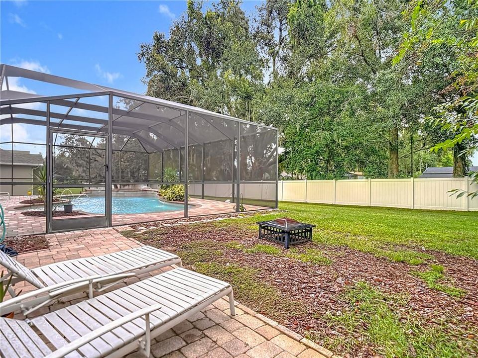 For Sale: $585,000 (4 beds, 3 baths, 2659 Square Feet)