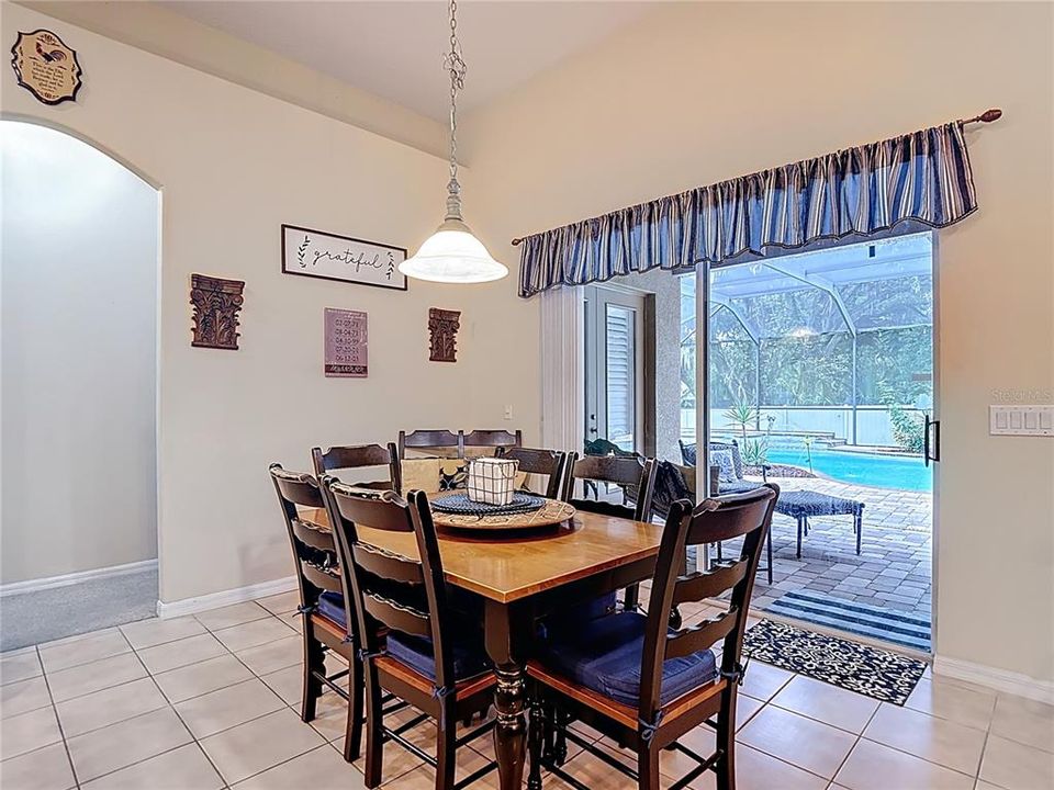 For Sale: $585,000 (4 beds, 3 baths, 2659 Square Feet)