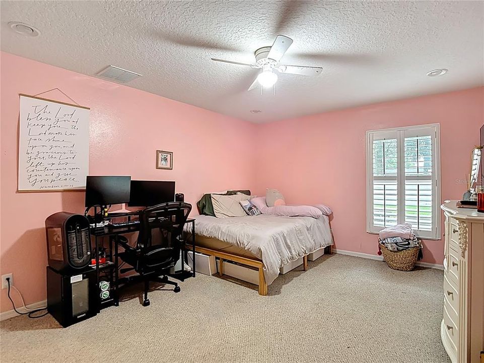 For Sale: $585,000 (4 beds, 3 baths, 2659 Square Feet)