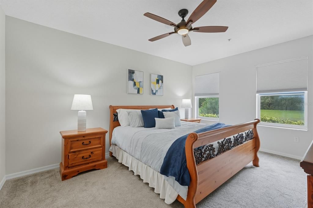 Под контрактом: $279,000 (3 спален, 2 ванн, 1377 Квадратных фут)