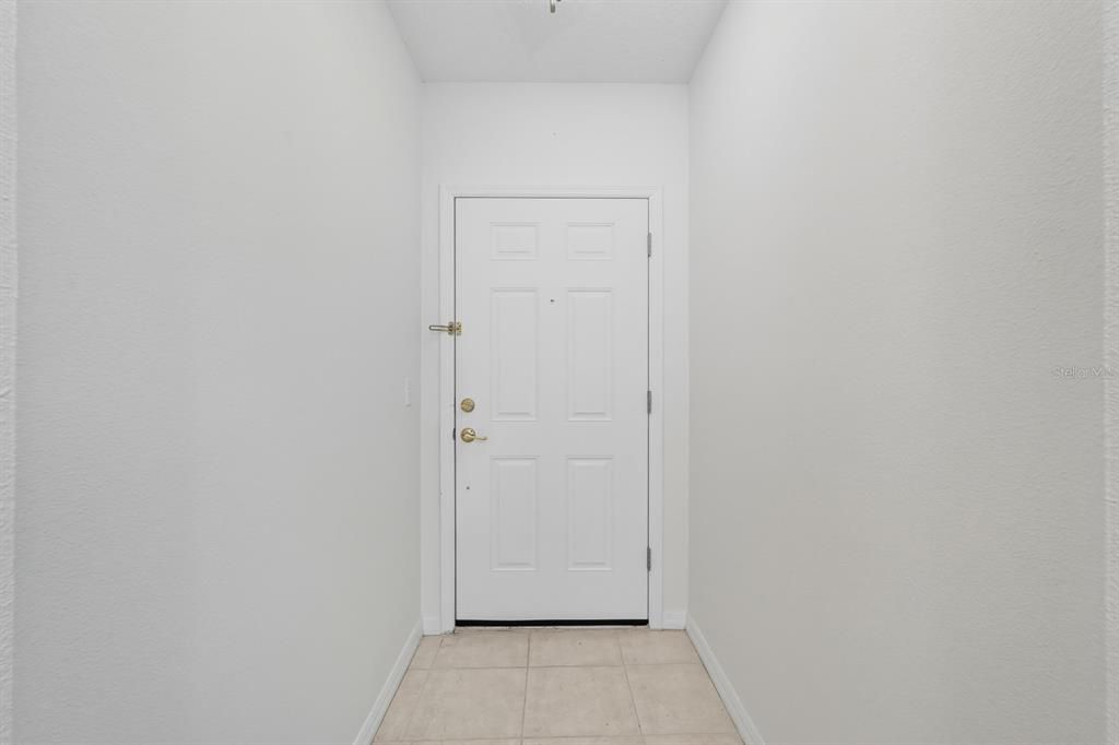 Под контрактом: $279,000 (3 спален, 2 ванн, 1377 Квадратных фут)