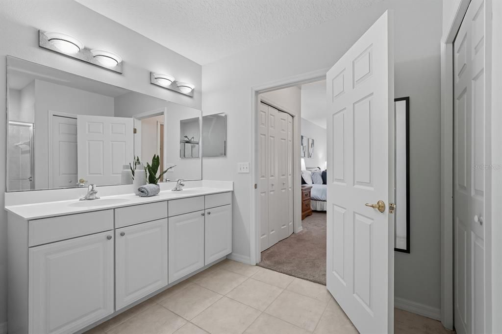 Под контрактом: $279,000 (3 спален, 2 ванн, 1377 Квадратных фут)