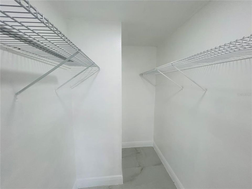 Под контрактом: $1,300 (2 спален, 1 ванн, 780 Квадратных фут)