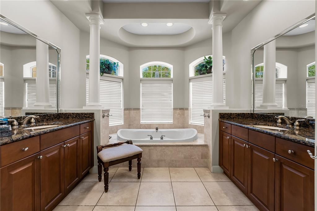 En Renta: $4,500 (6 camas, 4 baños, 3342 Pies cuadrados)