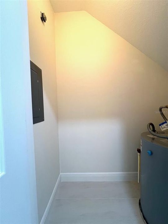 Под контрактом: $2,800 (4 спален, 3 ванн, 1512 Квадратных фут)