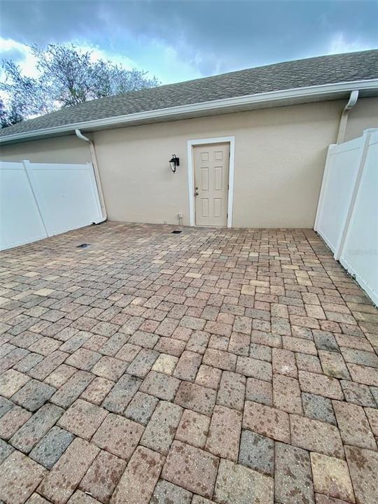 Под контрактом: $2,800 (4 спален, 3 ванн, 1512 Квадратных фут)