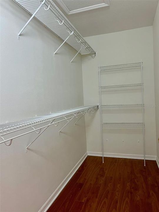 Под контрактом: $2,800 (4 спален, 3 ванн, 1512 Квадратных фут)