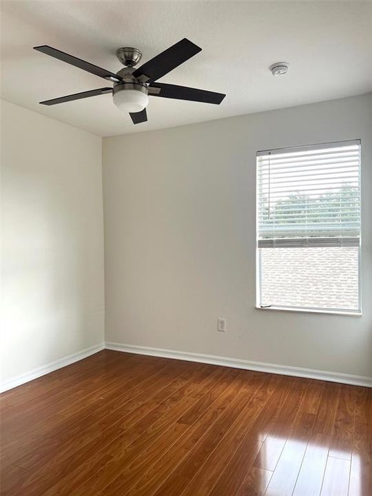 Под контрактом: $2,800 (4 спален, 3 ванн, 1512 Квадратных фут)