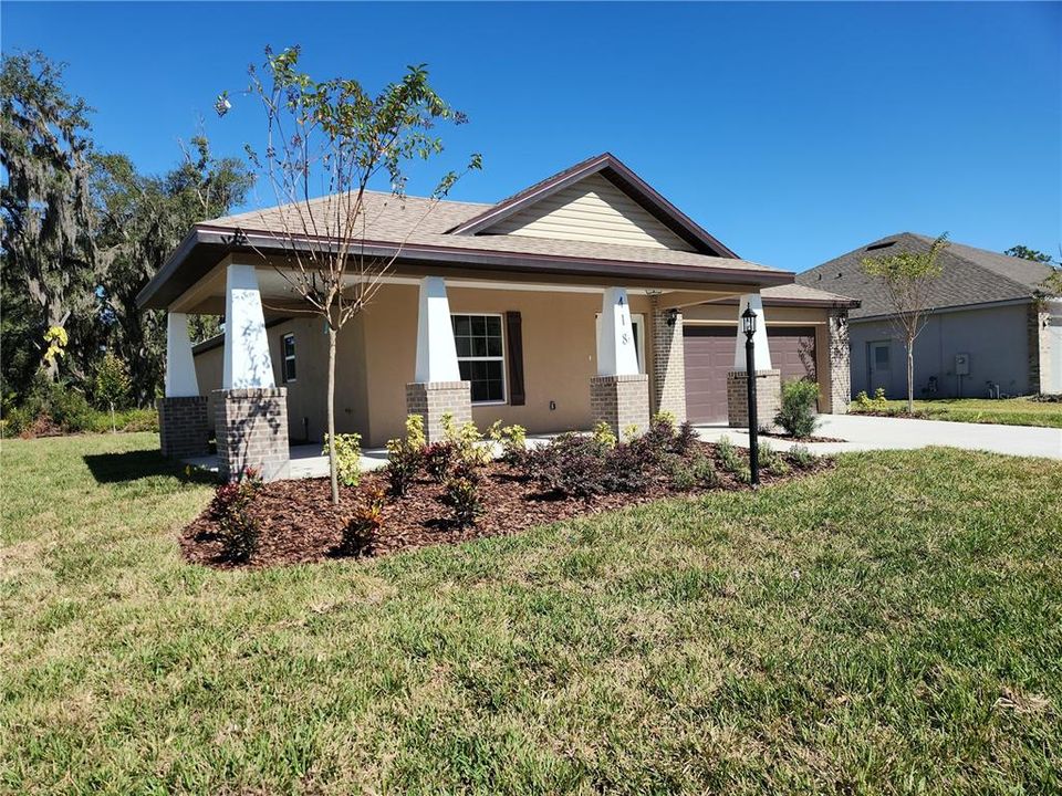 合同活跃: $449,000 (3 贝兹, 2 浴室, 1682 平方英尺)