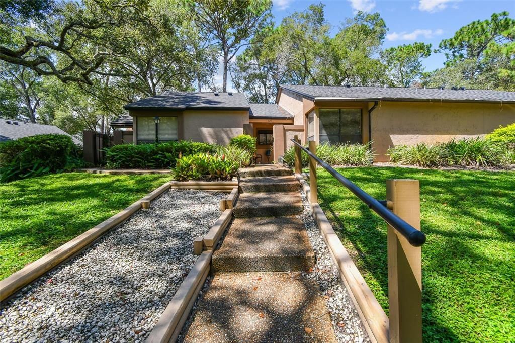 На продажу: $243,500 (2 спален, 2 ванн, 1146 Квадратных фут)