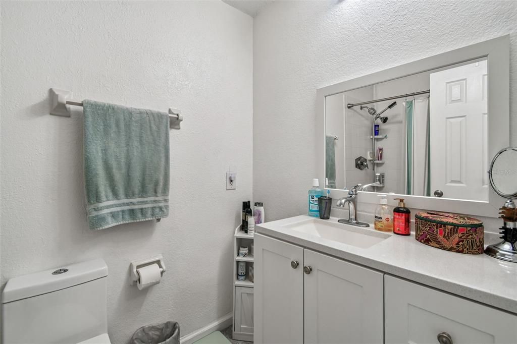 На продажу: $243,500 (2 спален, 2 ванн, 1146 Квадратных фут)