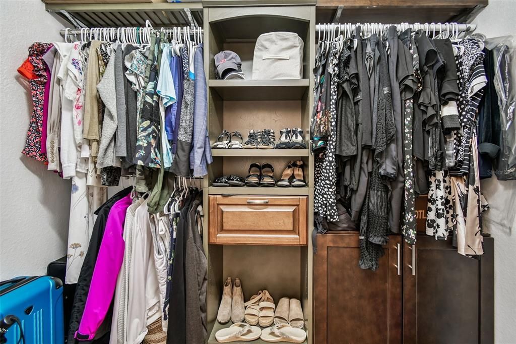 На продажу: $243,500 (2 спален, 2 ванн, 1146 Квадратных фут)