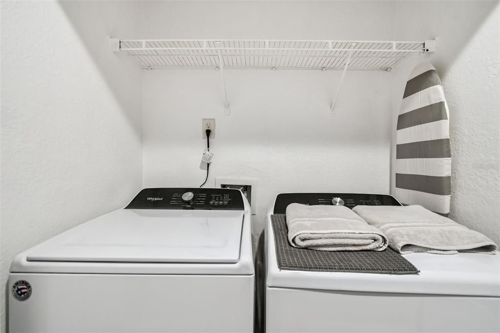 На продажу: $243,500 (2 спален, 2 ванн, 1146 Квадратных фут)